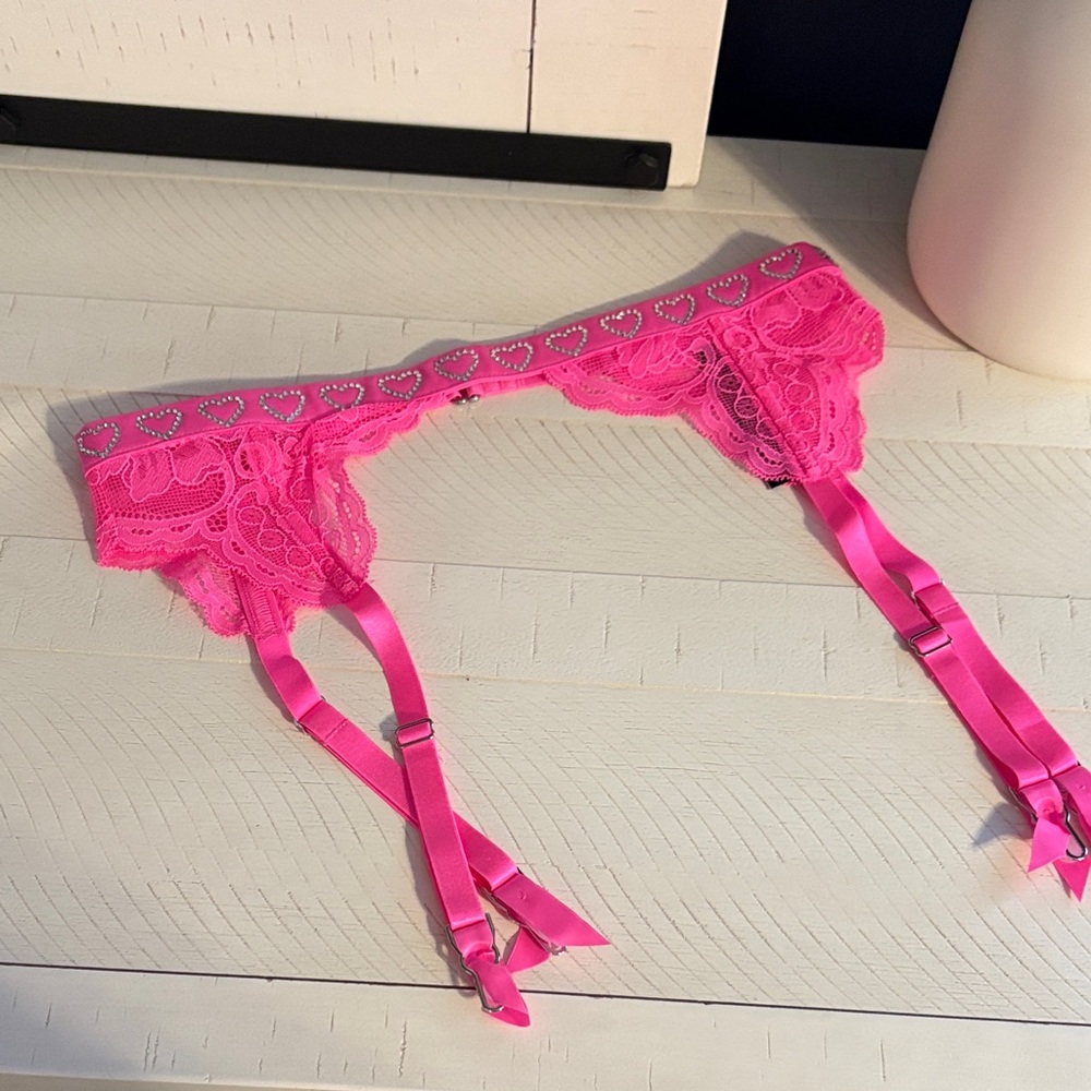 Victoria’s Secret Heart Belt